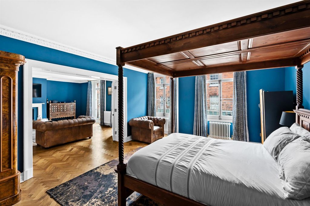 Property photo 3 of 17 32Astgilesst-009.Jpg