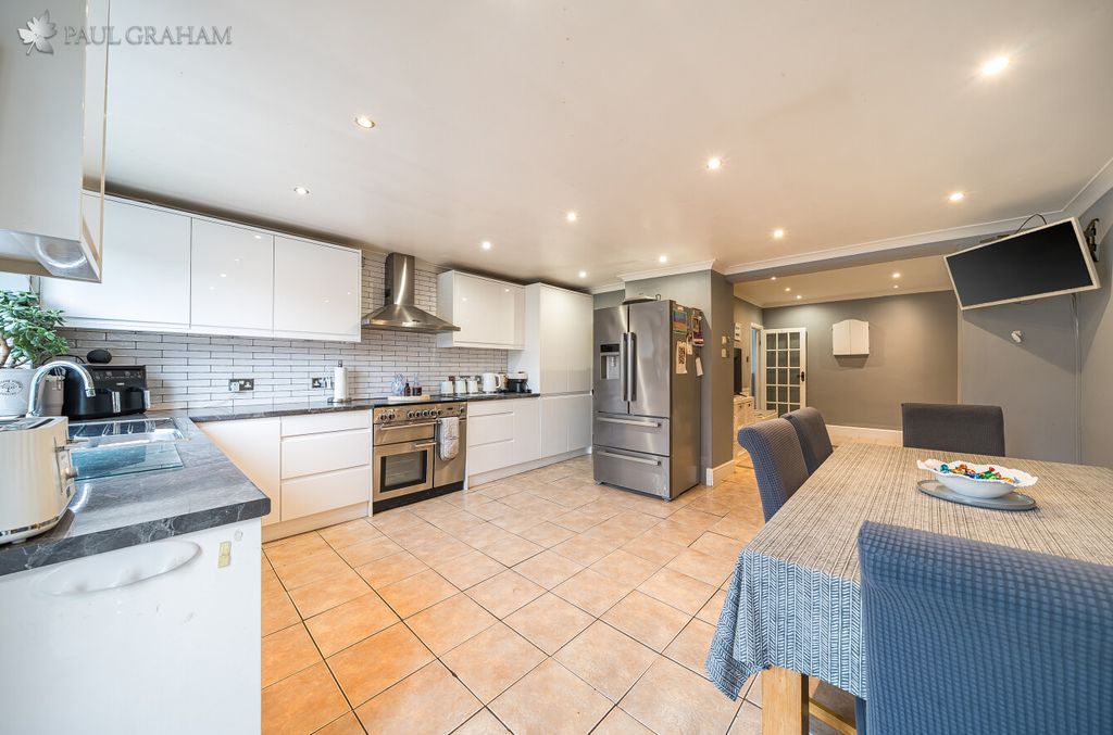 Property photo 3 of 17 48c0c2A3-d67A-47c4-Aa57-6A0195E72d9d