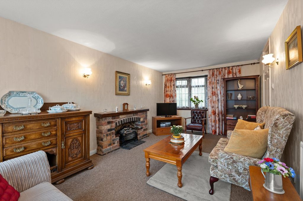 Property photo 3 of 21