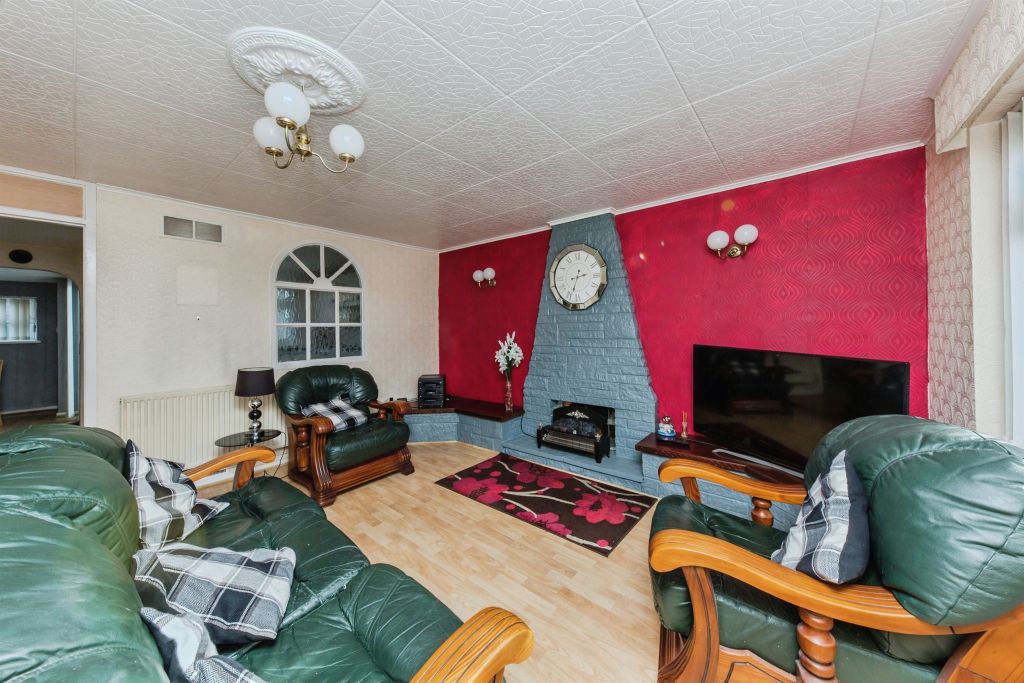 Property photo 3 of 19