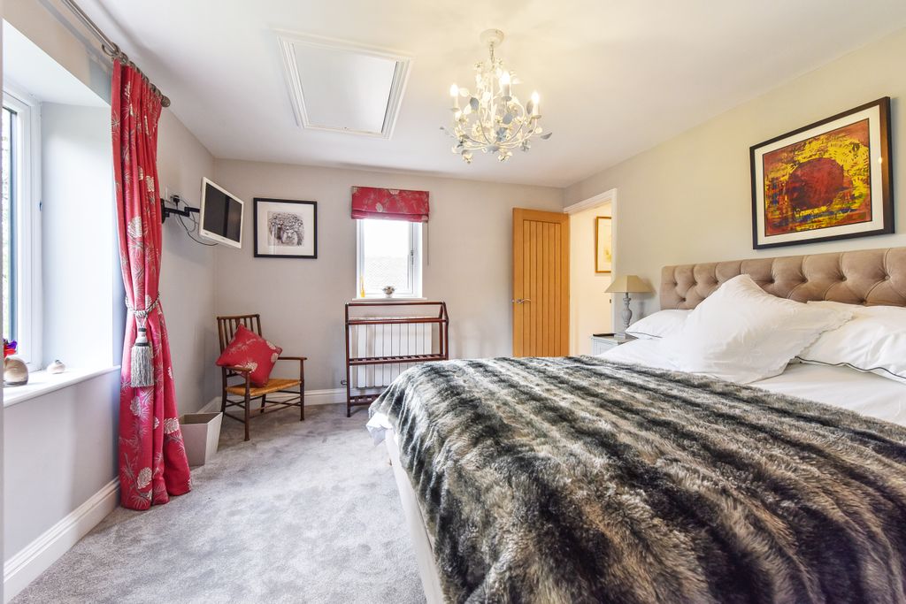 Additional image 14 of 4 bed detached house for saleMint Road, Liss Forest, Hampshire GU33
