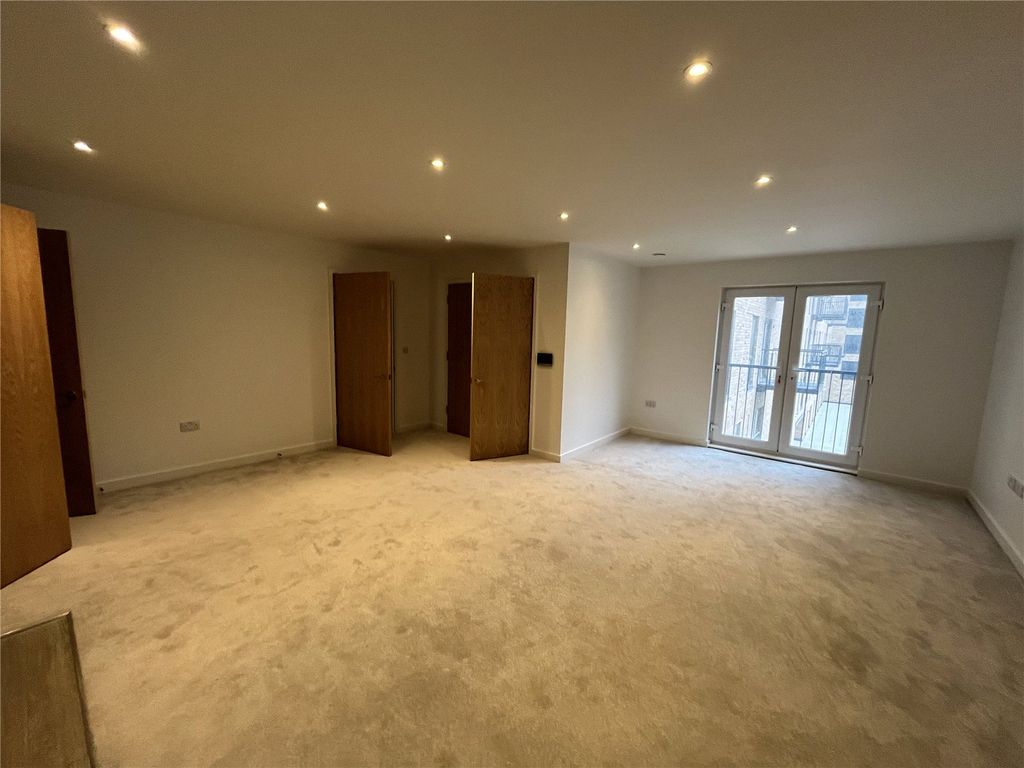 Property photo 1 of 8 Picture No. 01