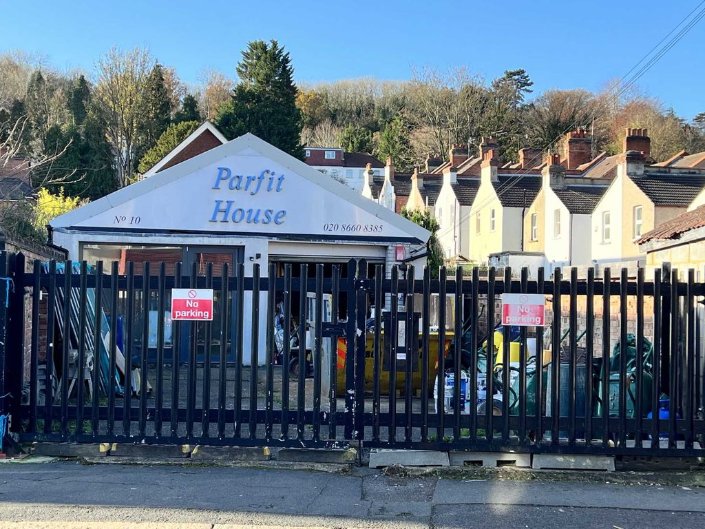 Property photo 2 of 14