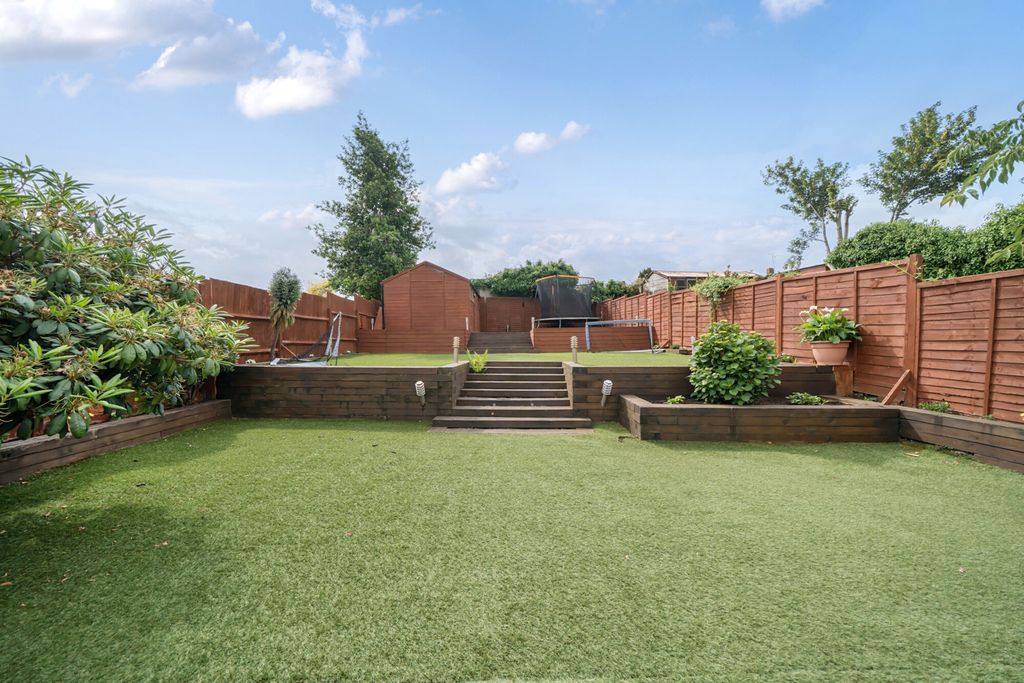 Property photo 3 of 24 Rear Garden