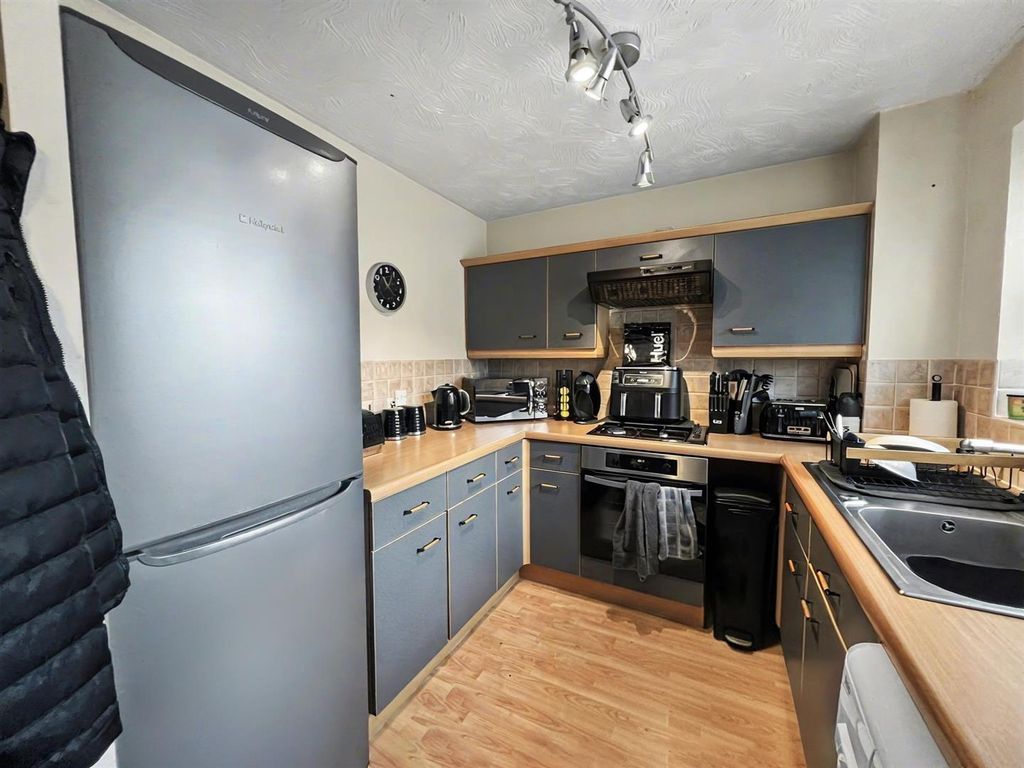 Property photo 2 of 8 1404.Jpg