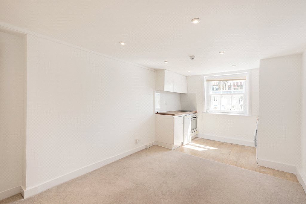 Property photo 3 of 4 Picture No. 06