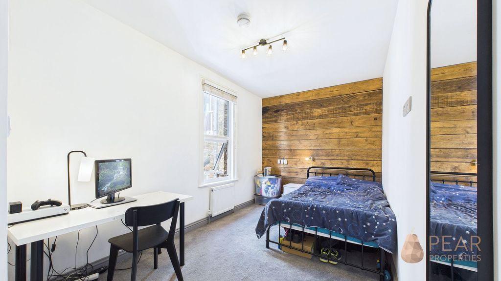 Property photo 1 of 5