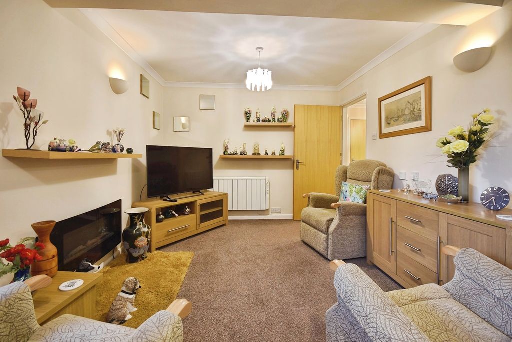 Property photo 3 of 13 Pbox-Img.Jpg