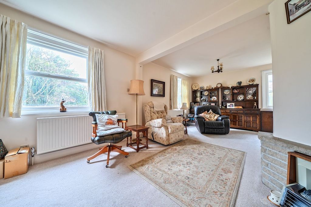 Property photo 3 of 18