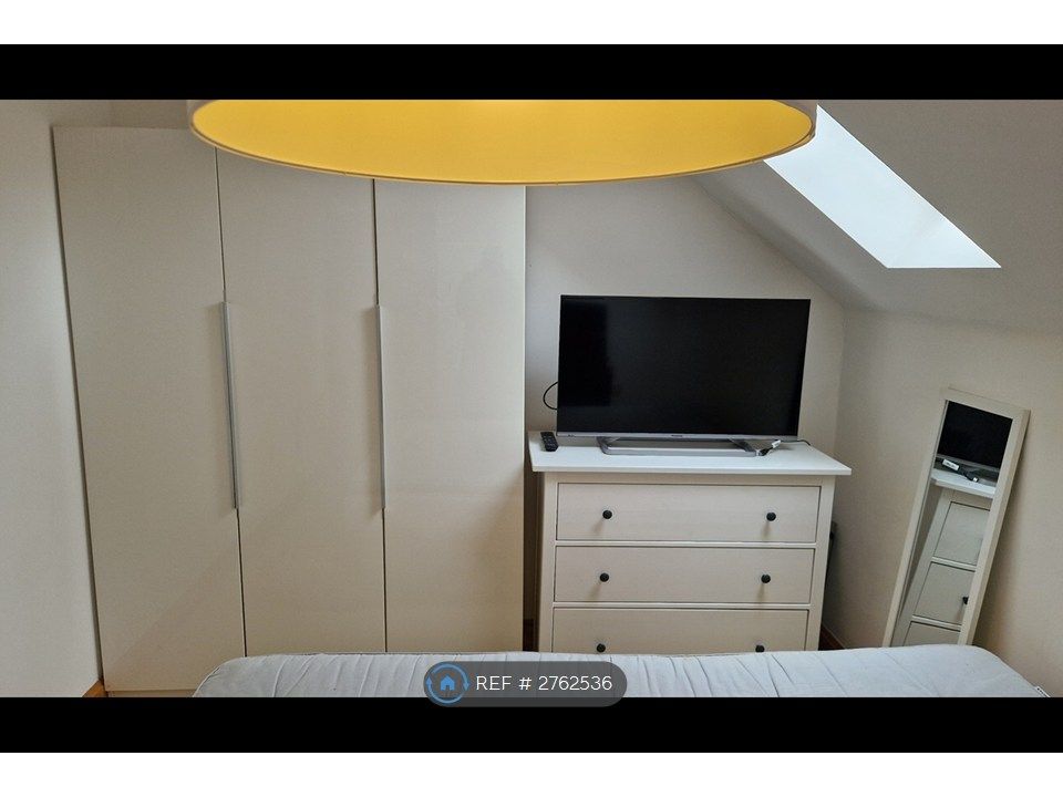Property photo 3 of 9 Tv (Optional)