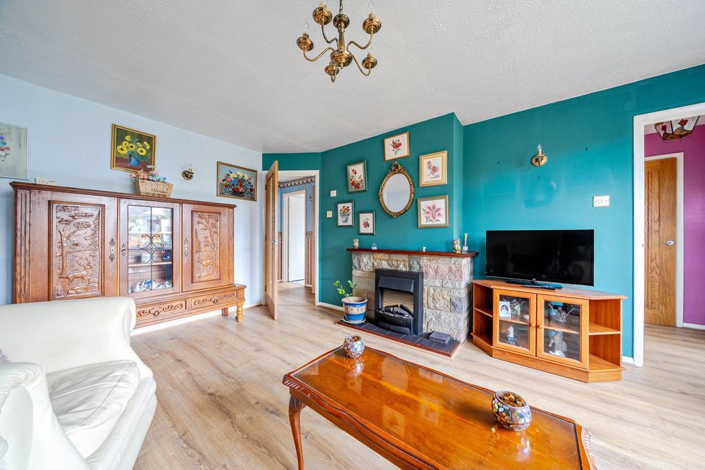 Property photo 2 of 20 Lounge Diner