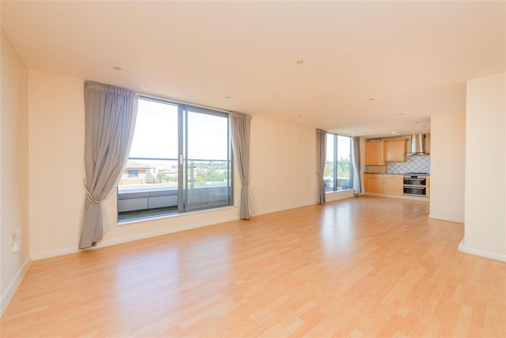 Property photo 2 of 7 Kitchen/Lounge/Diner