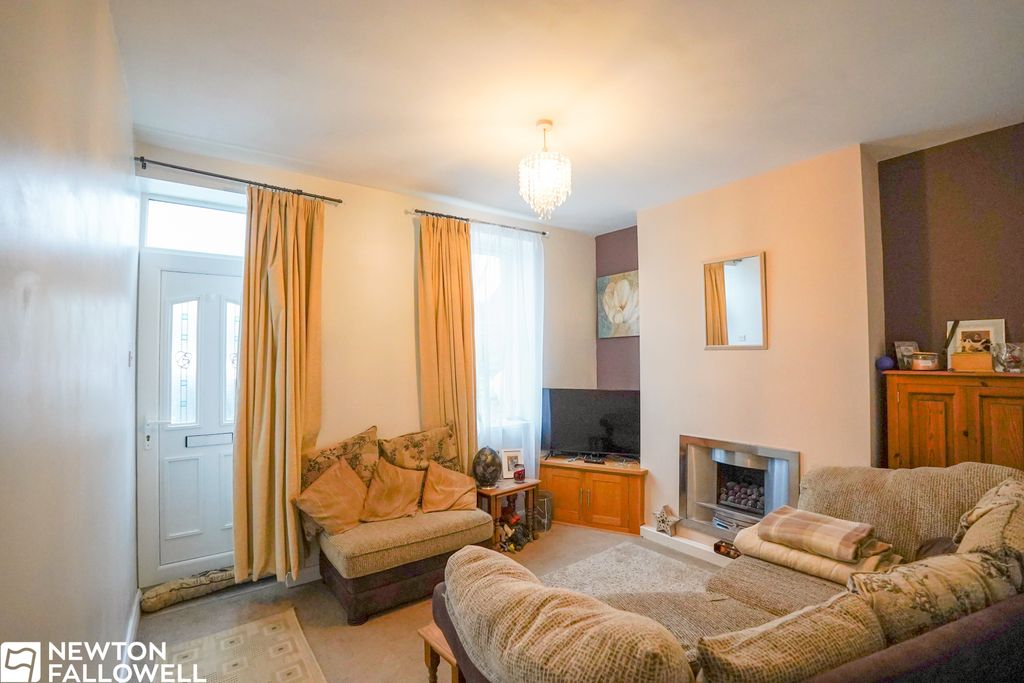 Property photo 2 of 11