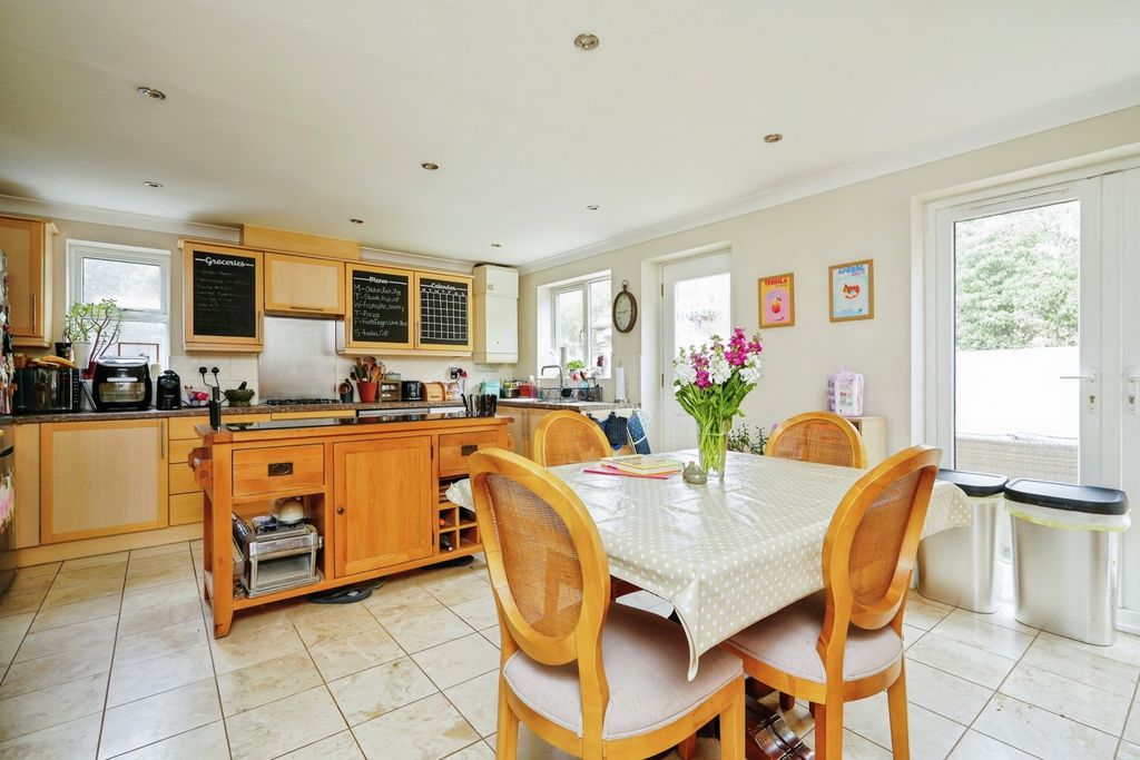 Property photo 2 of 18 Pbox-Img.Jpg