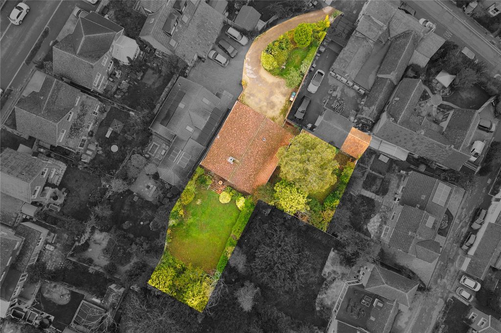 Property photo 2 of 26 Picture No. 36