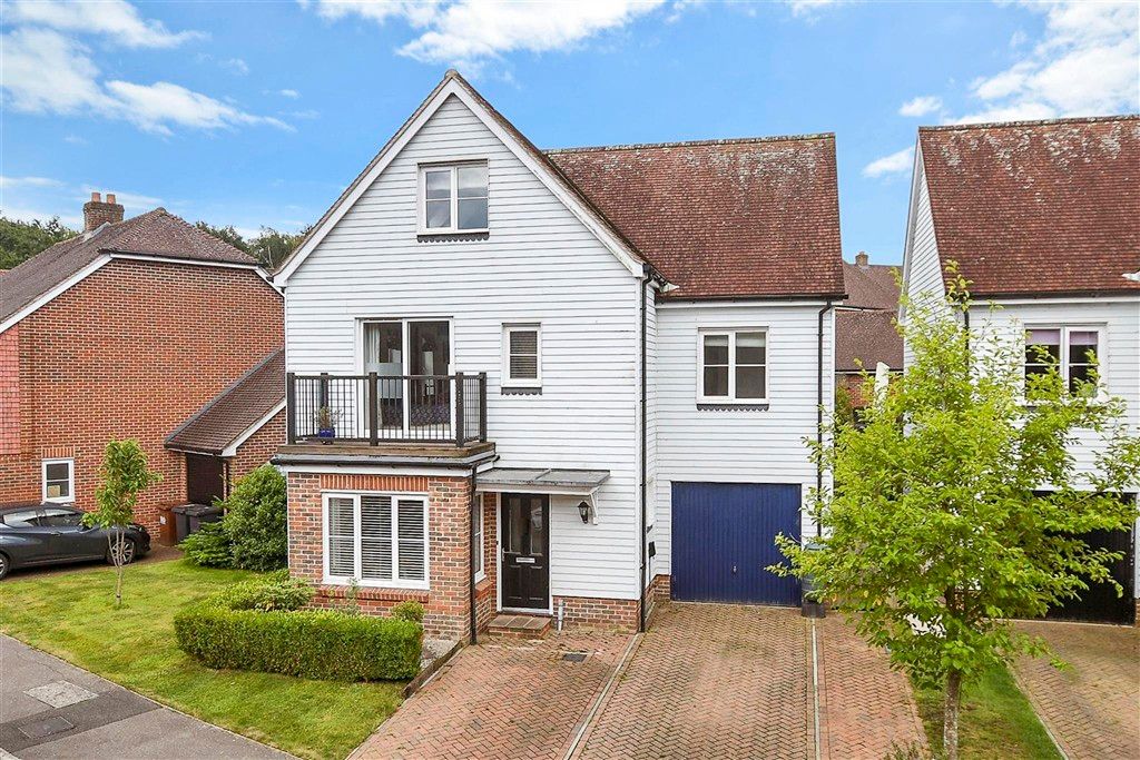 Property photo 1 of 13 Front