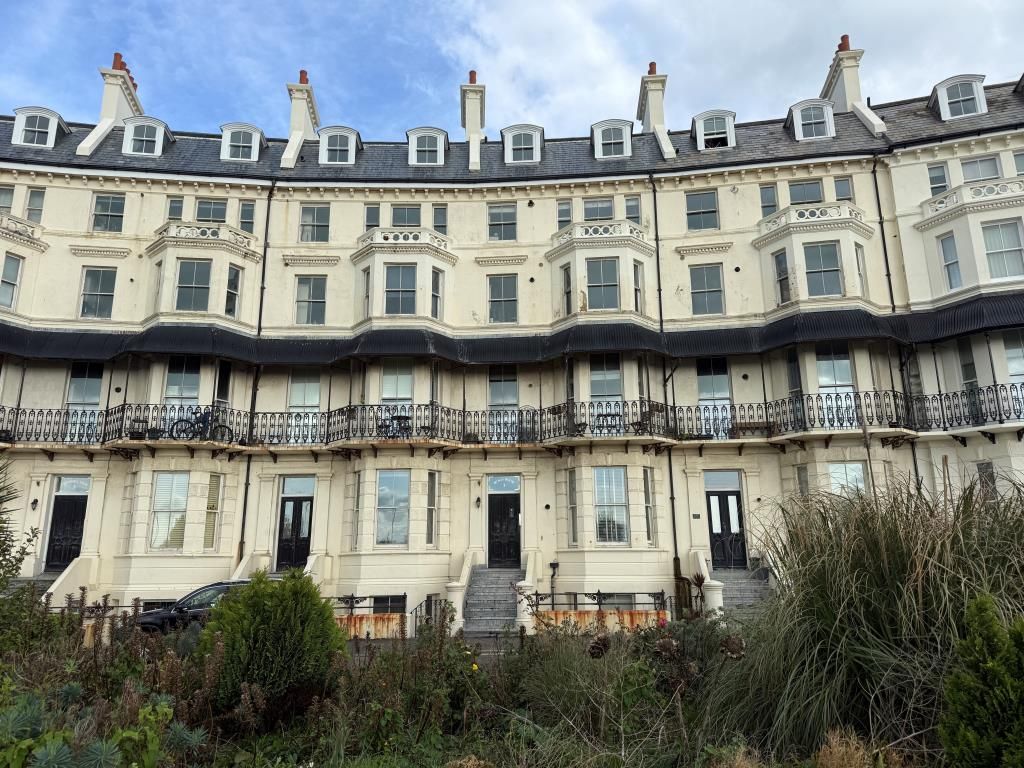 Property photo 1 of 8 Mid-Terrace Victorian Property Arranged As Flats