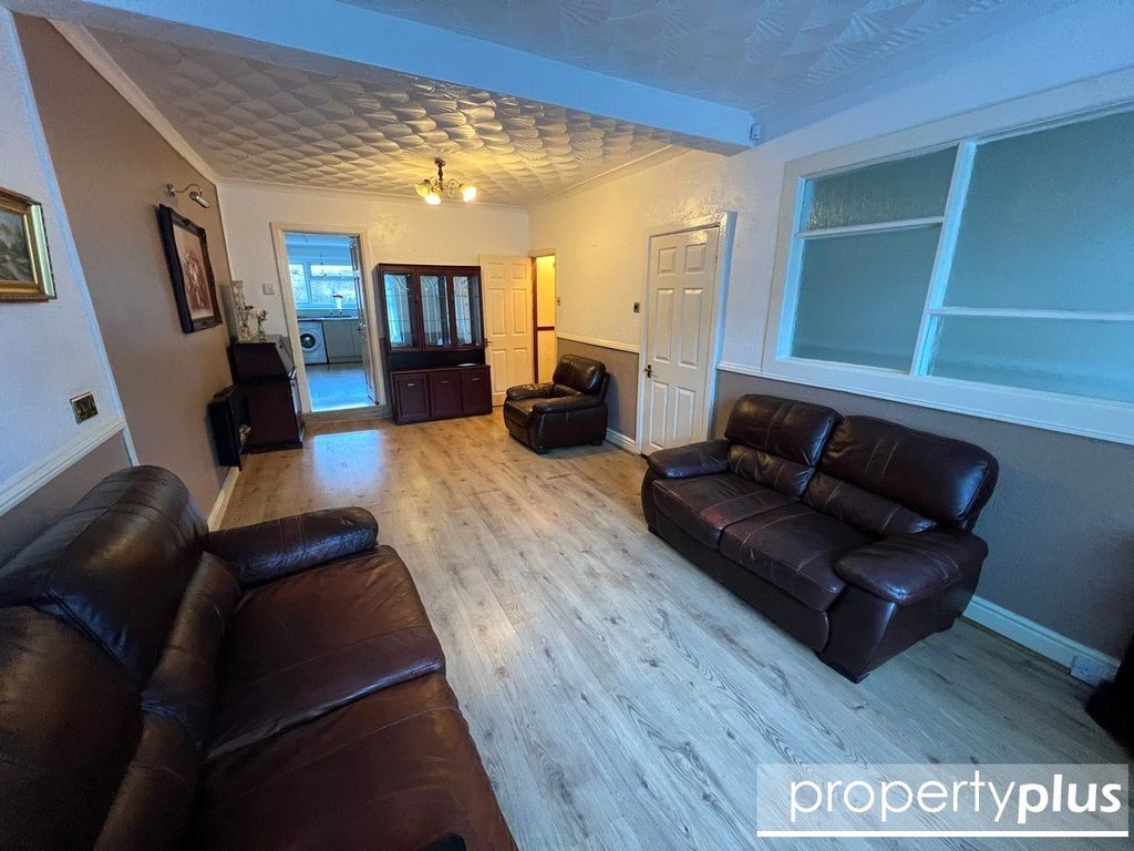Property photo 3 of 15 Picture No. 05
