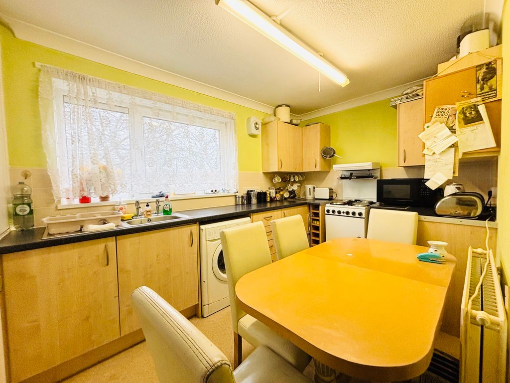 Property photo 3 of 7