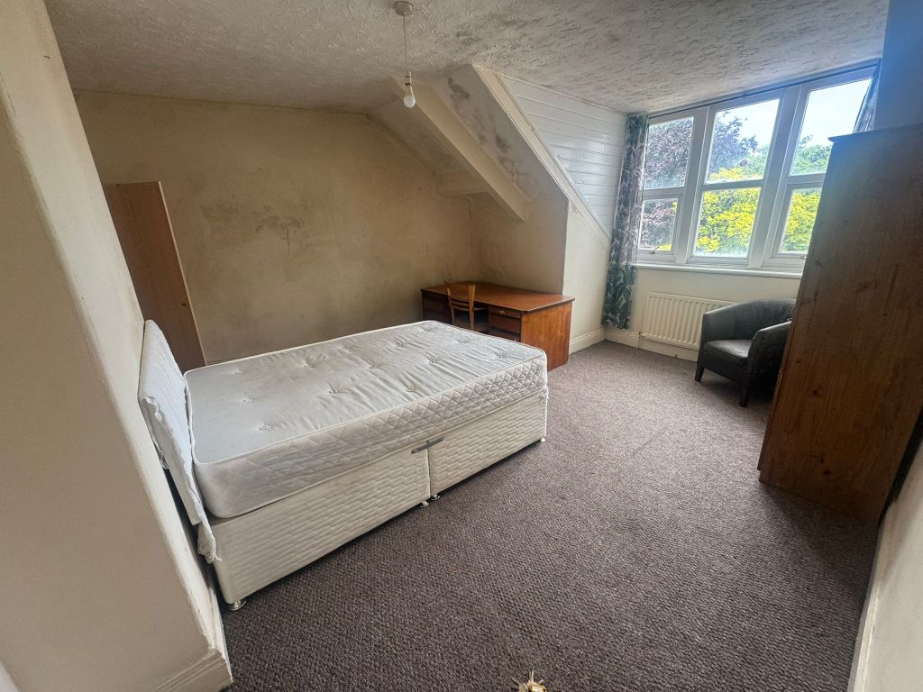 Property photo 1 of 3