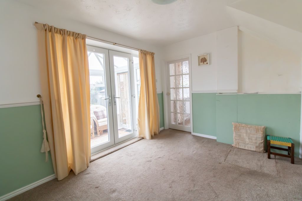 Property photo 3 of 12 Image 2