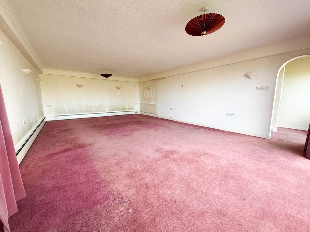 Property photo 3 of 24