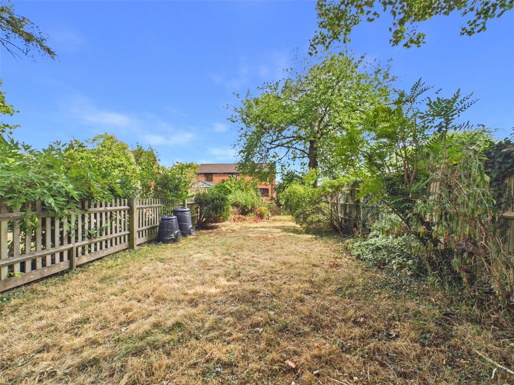 Property photo 2 of 25 Picture No. 22