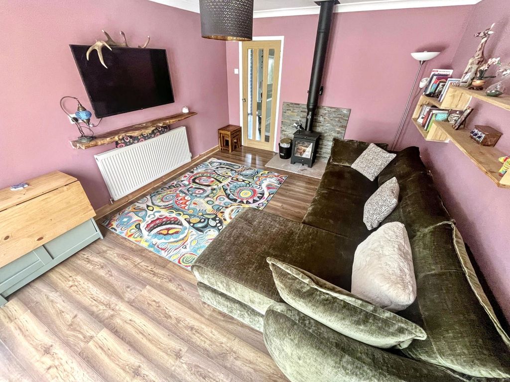 Property photo 3 of 14