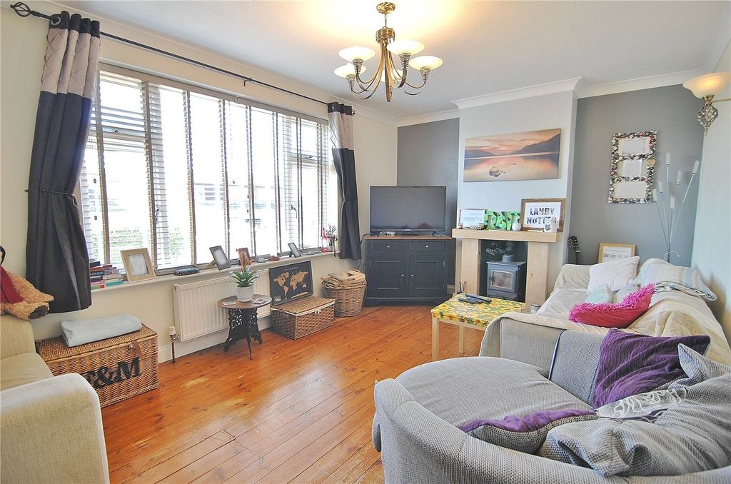 Property photo 2 of 16 Picture No. 19