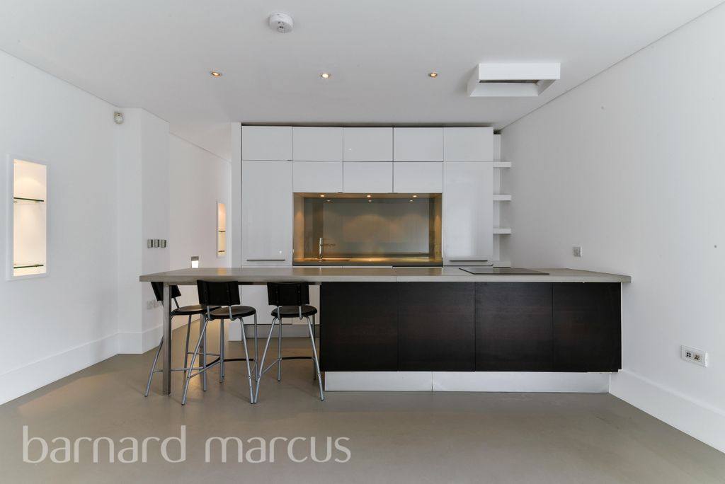 Property photo 1 of 8 Kitchen