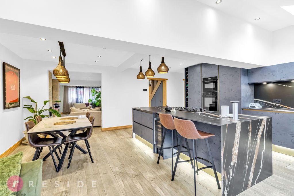 Property photo 3 of 18 Family Living Kitchen