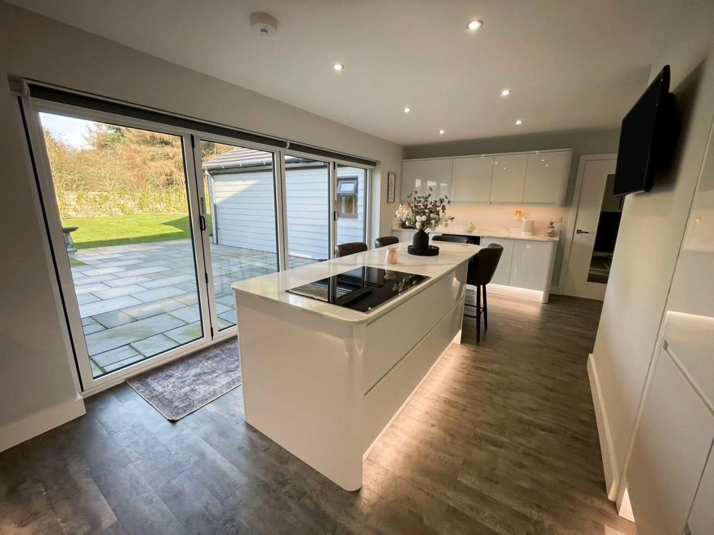 Property photo 3 of 33 Tlc_7193978d-41B2-4343-966A-5d05F471d811_0E7B32E.J