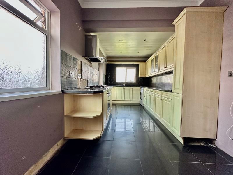 Property photo 3 of 18 Photo 10