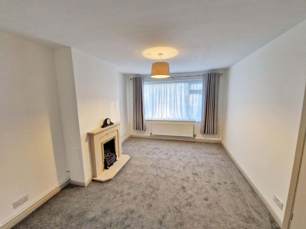 Property photo 3 of 34 20251219_151249.Jpg