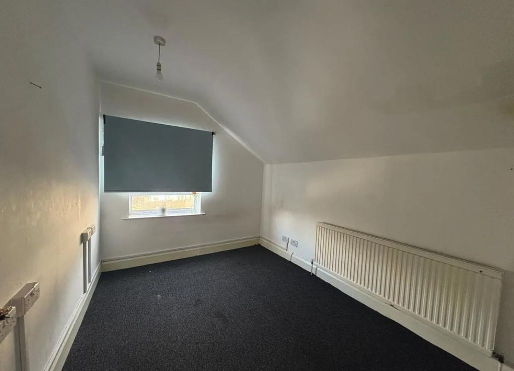 Property photo 3 of 15 Screenshot 2025-11-26 At 11.52.32?Am.Png