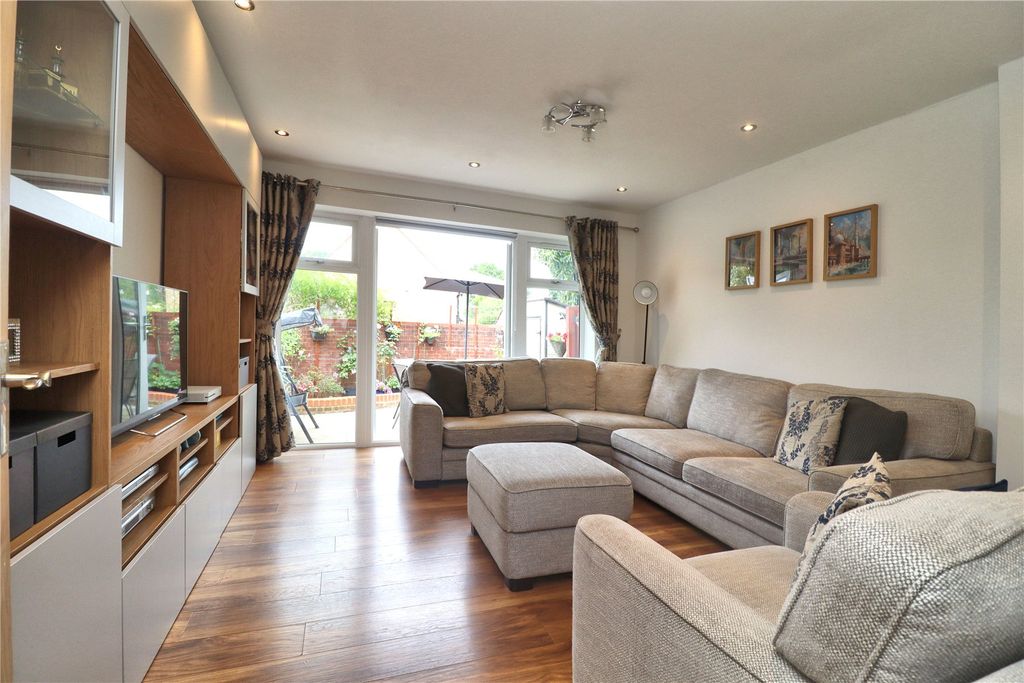 Property photo 3 of 14 Picture No. 11