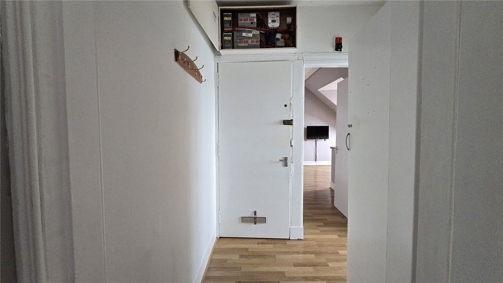 Property photo 2 of 9 Picture No. 04