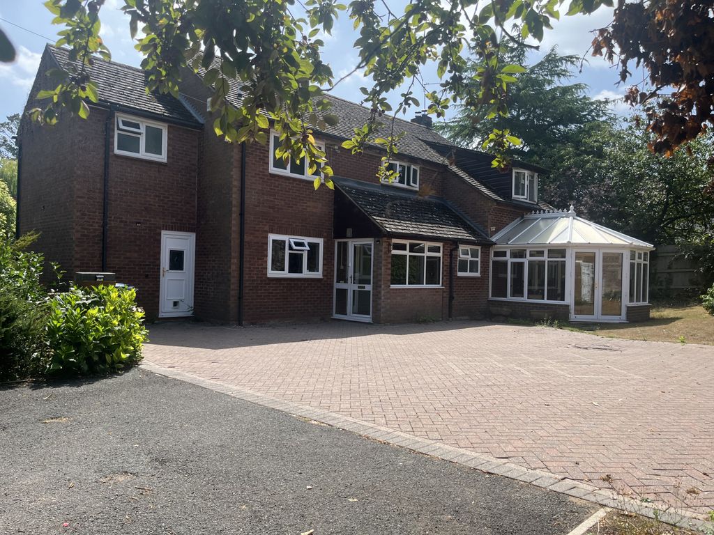 Property photo 1 of 29 4Â Bedroom Detached For Rent