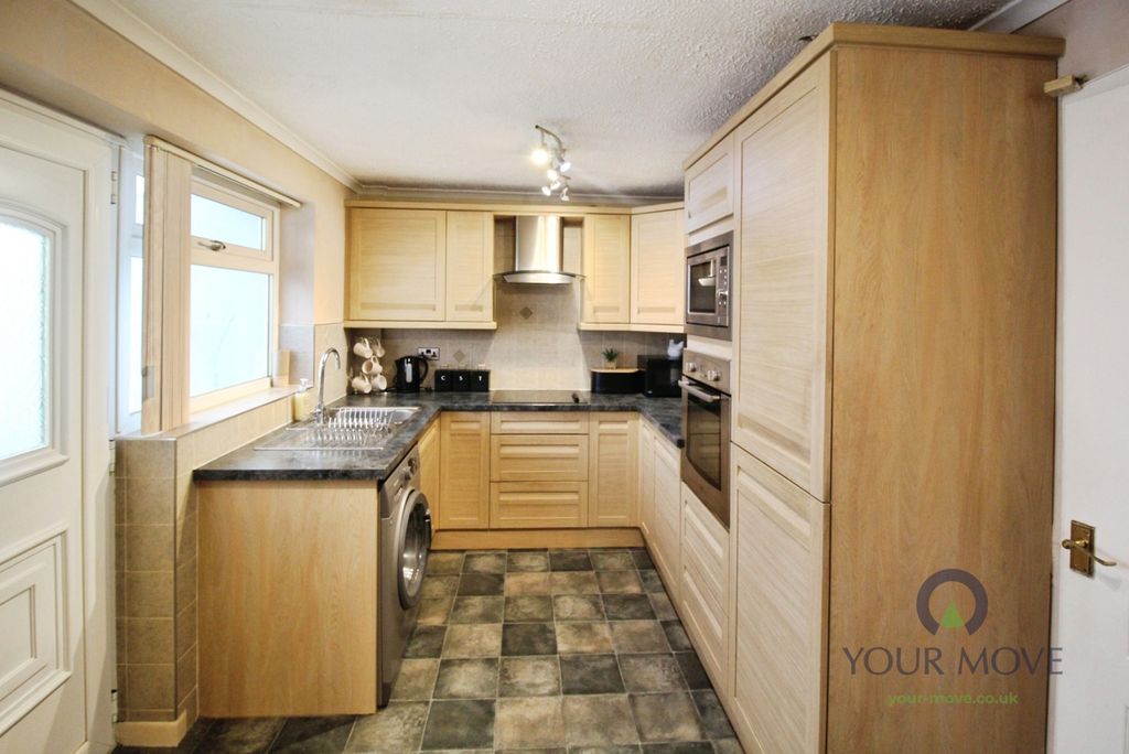 Property photo 3 of 10 Kitchen/Diner