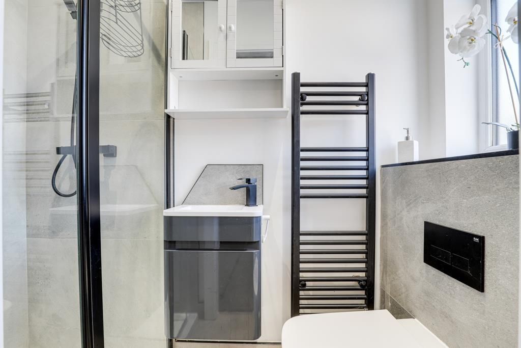 Property photo 2 of 18 646.Jpg