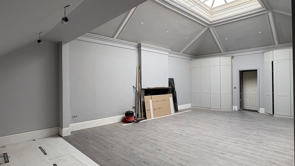 Property photo 1 of 13 Tff1Roland.Jpg