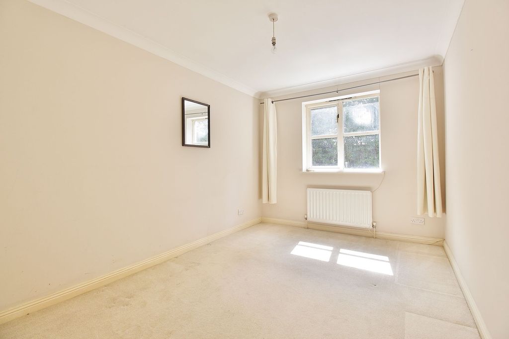Property photo 3 of 7