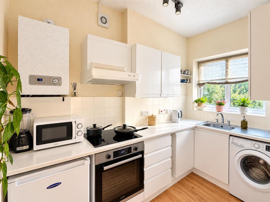 Property photo 3 of 6 Kitchen.Png
