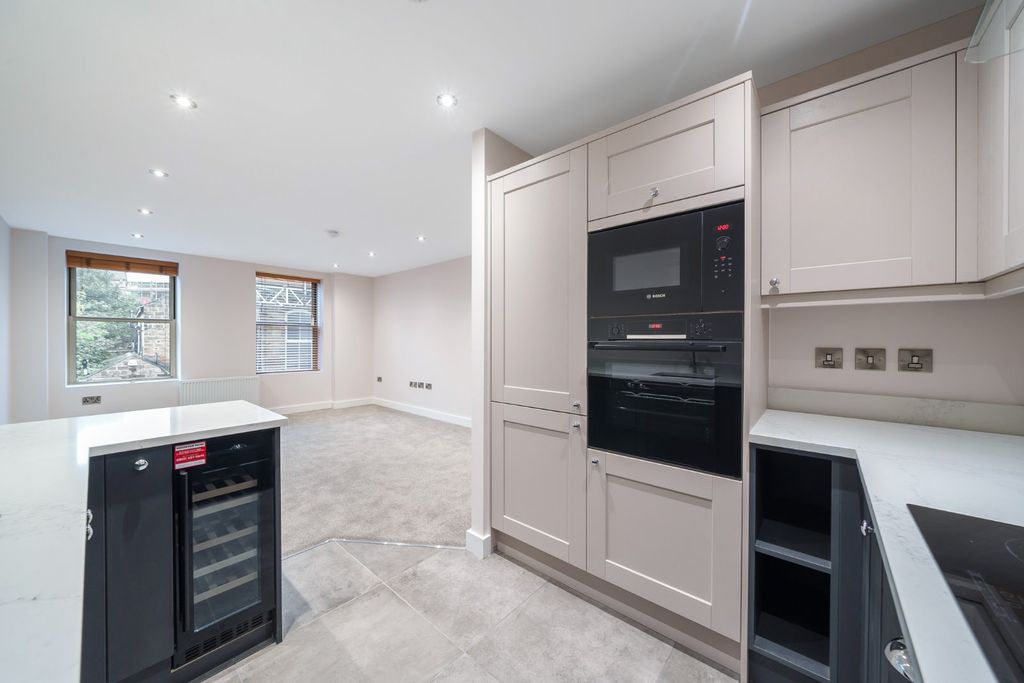 Property photo 2 of 11 Picture No. 04