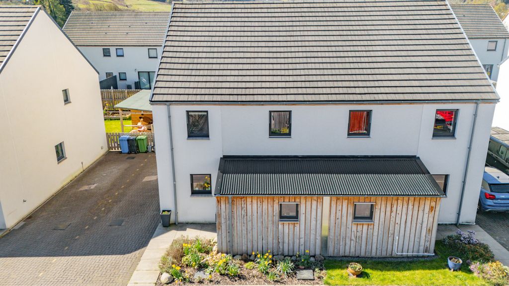 Property photo 1 of 48