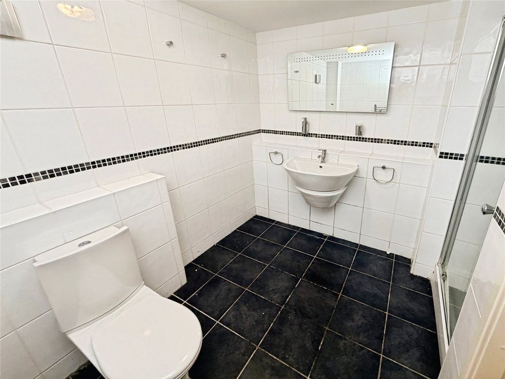 Property photo 3 of 9 Shower Room