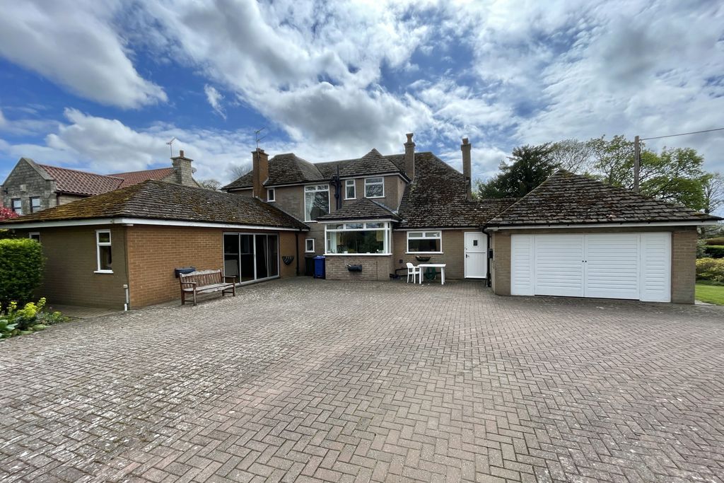 Property photo 3 of 30 29