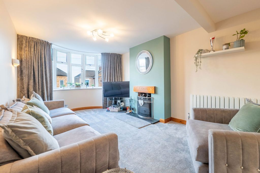 Property photo 3 of 30