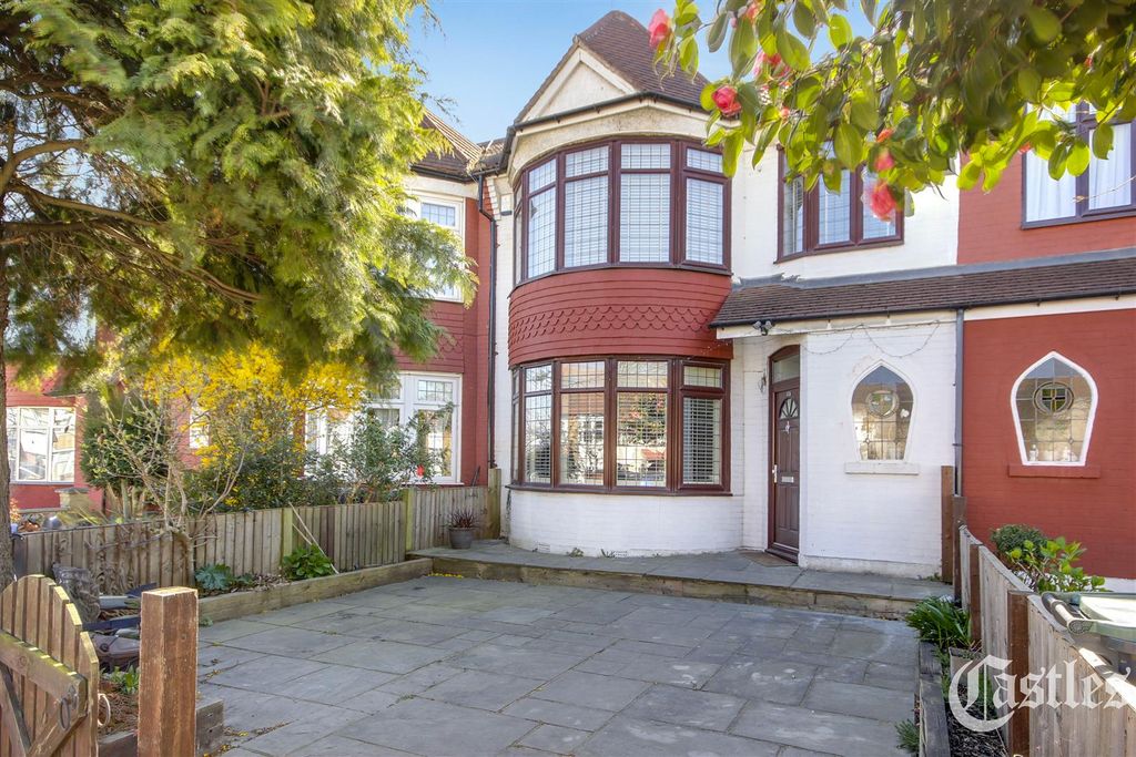 Property photo 1 of 27