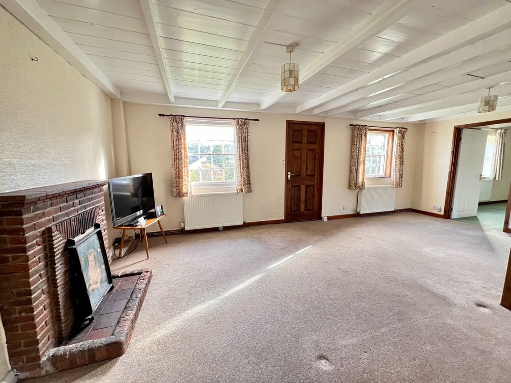 Property photo 3 of 17 Gallery